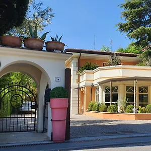 La Desenzano Couette-café
