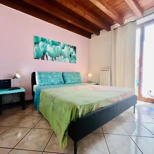  Appartamento Desenzano With Balcony